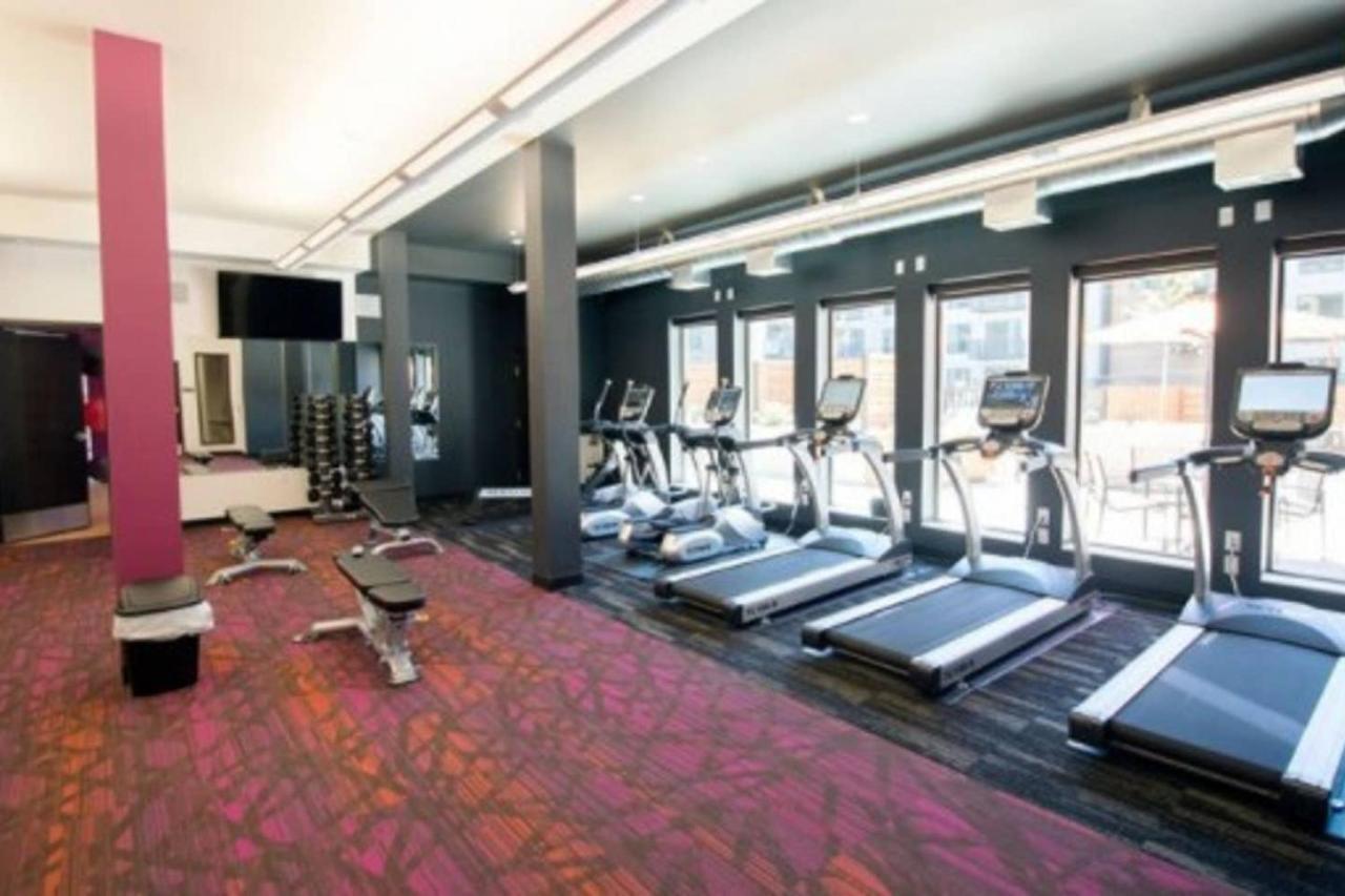 Frontdesk Confluence On 3Rd Apt Downtown Riverwalk Trails Des Moines Zewnętrze zdjęcie